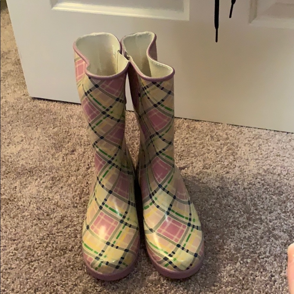 Rain boots